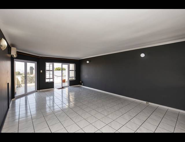 3 BEDROOM APARTMENT FOR SALE IN MORNINGSIDE